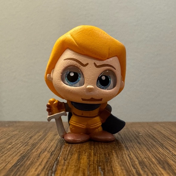 Phoebus & Quasimodo | Hunchback of Notre Dame | Disney | Doorables - Picture 2 of 3